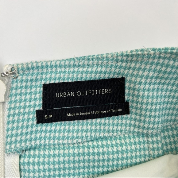 Urban Outfitters Mint Green White Houndstooth Printed Mini Skirt - Picture 3 of 5